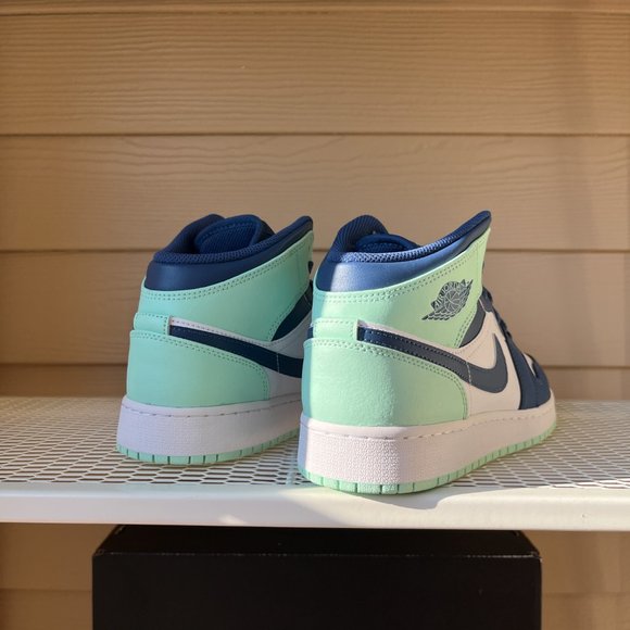 Nike Jordan 1 Navy Blue - Picture 8 of 16